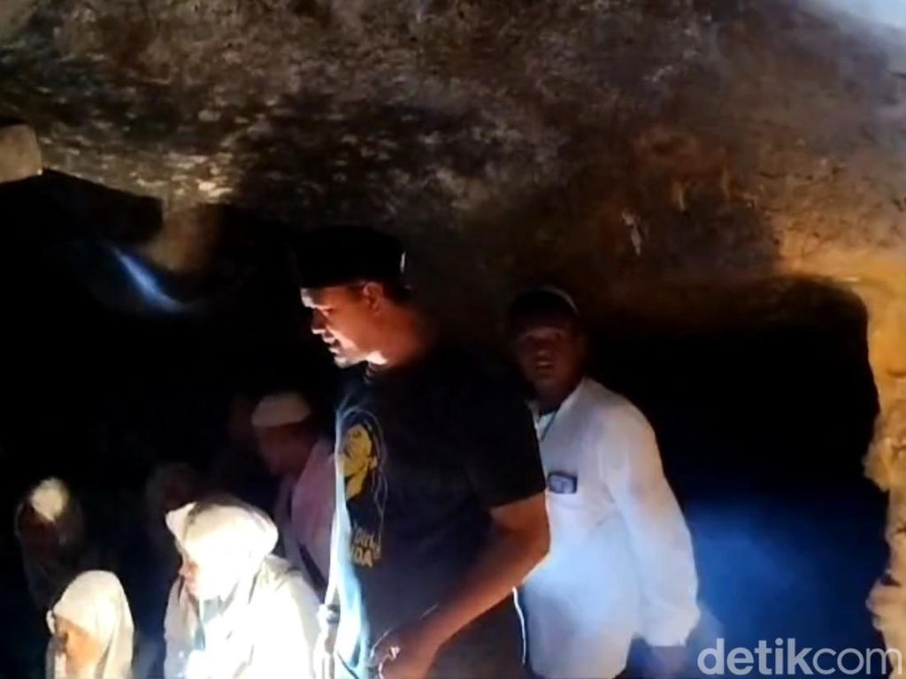 Penyebab Lubang Menuju Makkah Gua Pamijahan Sempat Ditutup